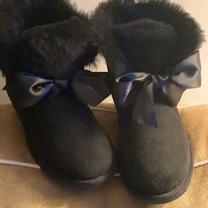 Ugg Gita bow mini boot black—PERFECT!!!  NWOT